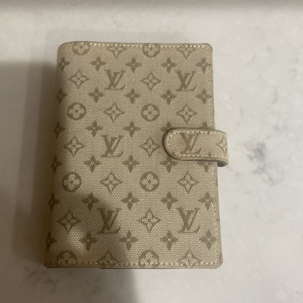 AGENDA/PASSPORT HOLDER Louis Vuitton agenda green monogram